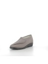 Chaussons en textile taupe